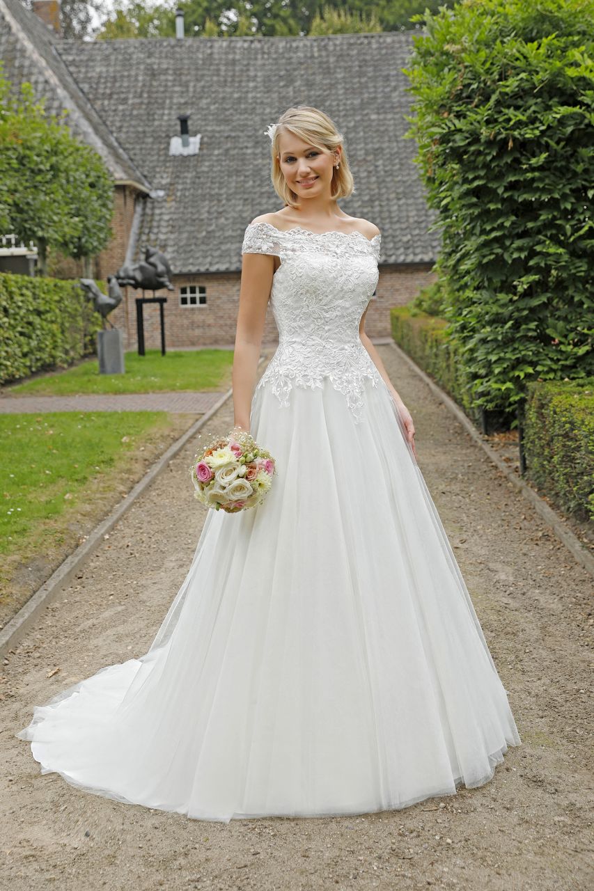 Glamour Brautkleid 3